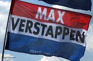 chef Oeganda overschreden Predict Max'a fastest lap and win a signed cap and flag! - news.verstappen .com